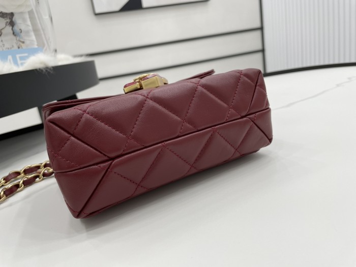 Handbag  Chanel AS2633  size 18*7*12 cm