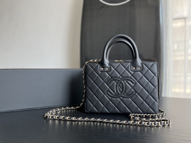  Handbag  Chanel  3344  size  20.5cm15cmx10.5 cm