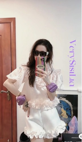  Handbag  Chanel  size  8*8.5*5.5* cm