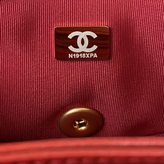 Handbag  Chanel  AS3393  size 14*22*8 cm