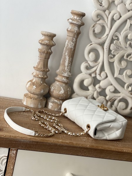 Handbag  Chanel  3474  size  15*20*8 cm