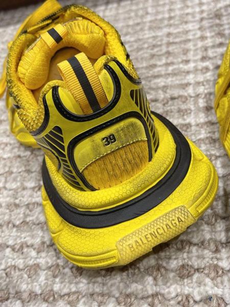 Balenciaga 3XL Yellow