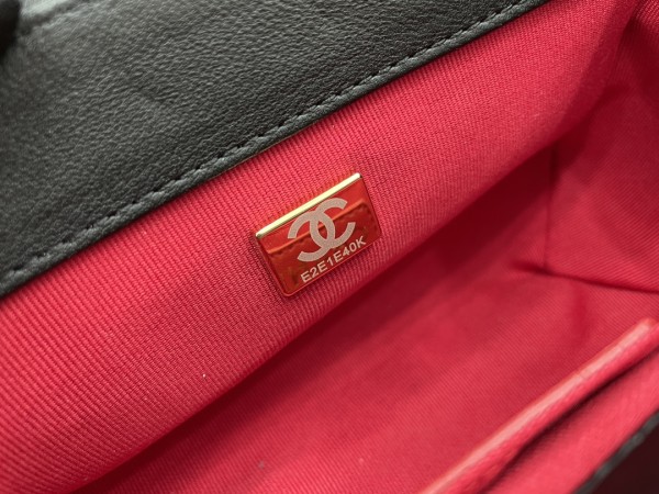 Handbag  Chanel  AS2633  size  18*7*12 cm