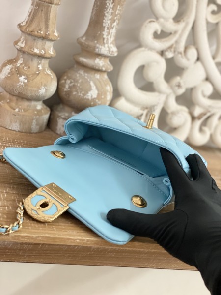 Handbag  Chanel 3473  size  13*18*6 cm