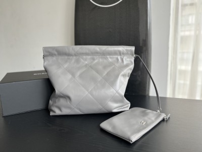 Handbag  Chanel  size  35cmx37cmx7 cm