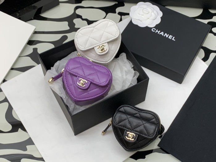  Handbag  Chanel  size  8*8.5*5.5* cm