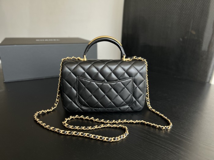 Handbag  Chanel  2431  size  20cmx12cmx6 cm