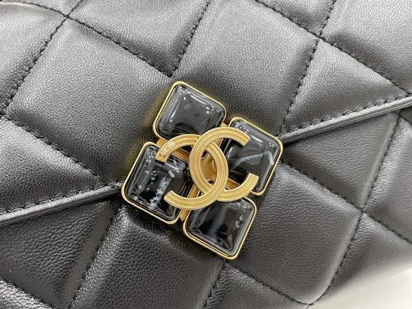 Handbag  Chanel  AS2633  size  18*7*12 cm