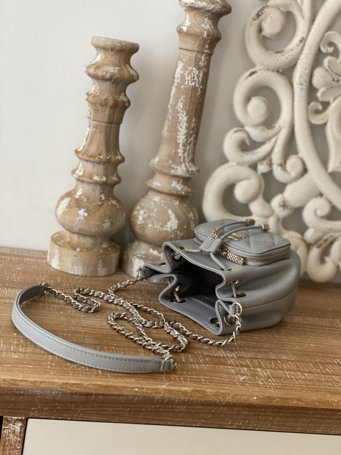 Handbag  Chanel  2913  size 12.5*10*7.5 cm