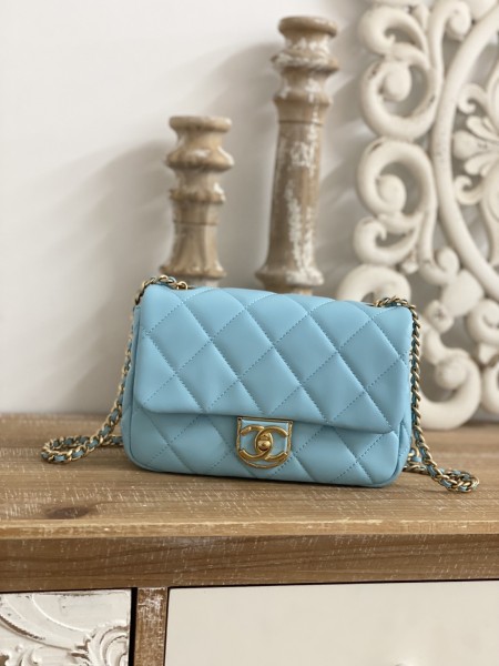 Handbag  Chanel  3474  size  15*20*8 cm