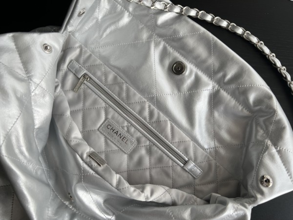 Handbag  Chanel  size 39cmx42cmx8 cm