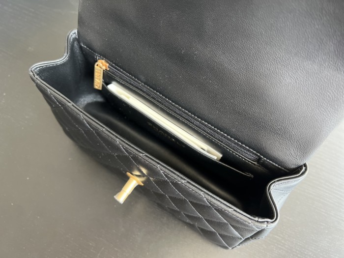 Handbag  Chanel  2431  size  20cmx12cmx6 cm