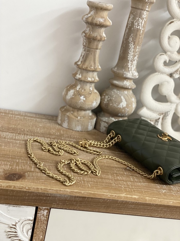 Handbag  Chanel  81221  size  19 cm