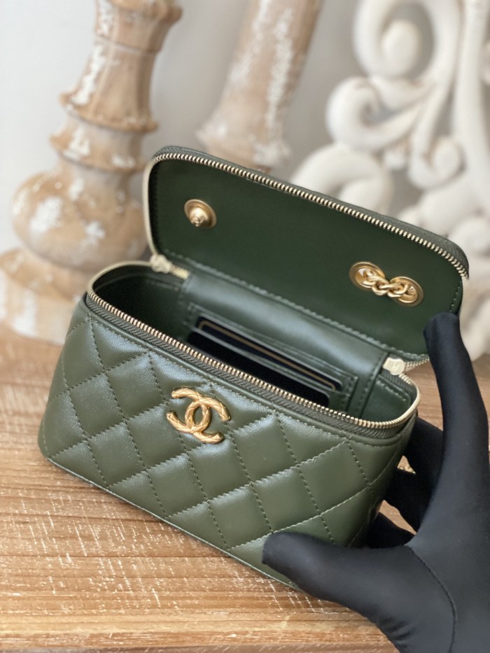 Handbag  Chanel  81222  size 16.5 cm