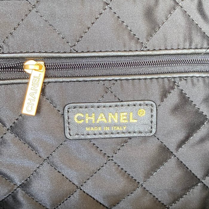 Handbag  Chanel  AS3261  size  39×42×8 cm