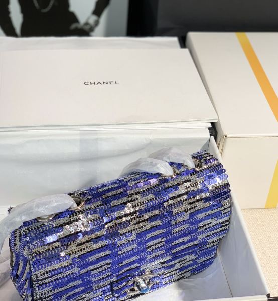 Handbag  Chanel  size  19 Cm