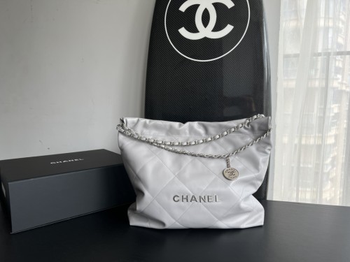 Handbag  Chanel  size 39cmx42cmx8 cm