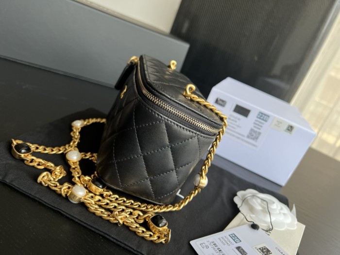 Handbag  Chanel  AP2937  size  8.5cmx11cmx7 cm