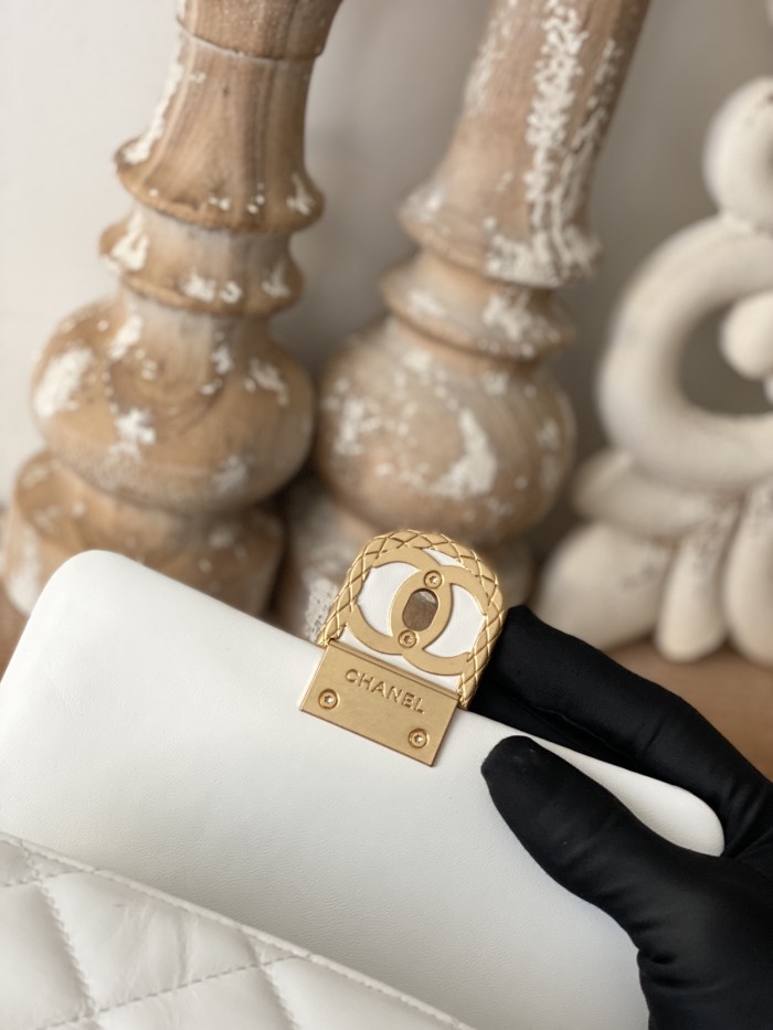 Handbag  Chanel  3473  size  13*18*6 cm