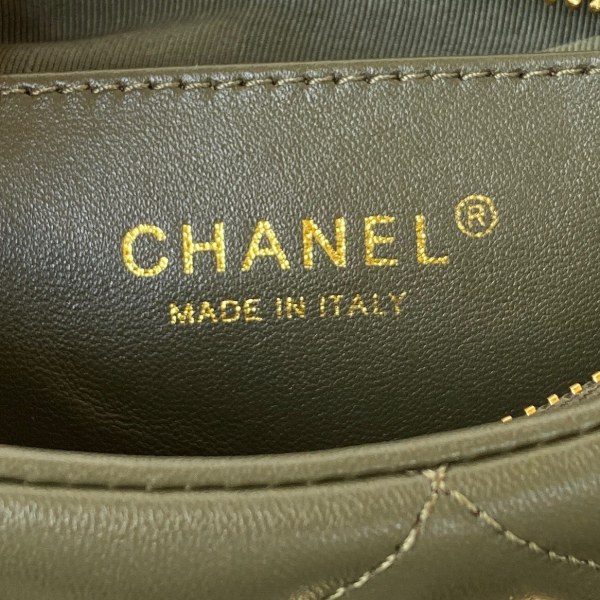  Handbag   Chanel  AS3562  size  17.5X24X6 cm