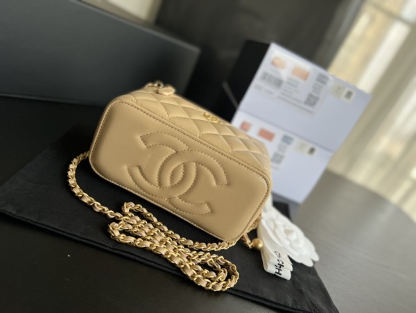CHANEL 22c Early Spring Pebble Grain Calfskin Long Box Bag, Shoulder Bag, Crossbody Bag Women's Milk Tea AP2625-B07641-N5025 with Mirror size 17*8.5*10 cm
