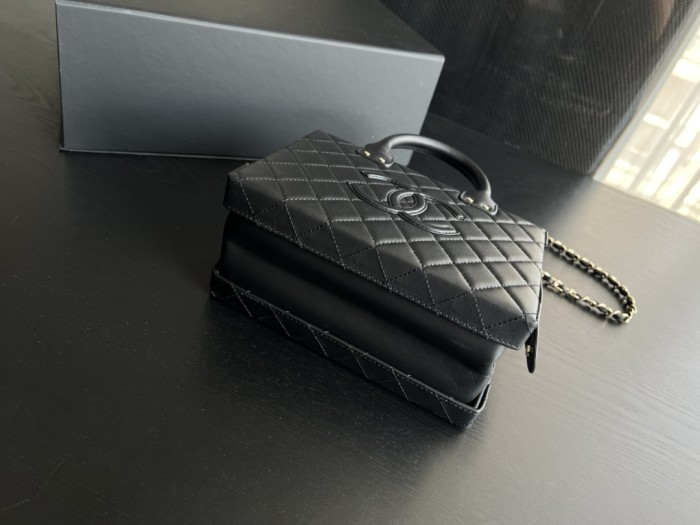  Handbag  Chanel  3344  size  20.5cm15cmx10.5 cm