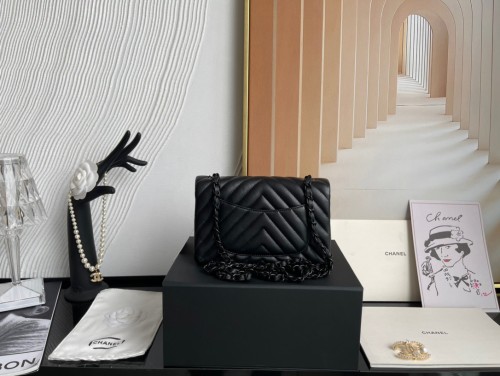 Handbag  Chanel  01116  size 20 cm