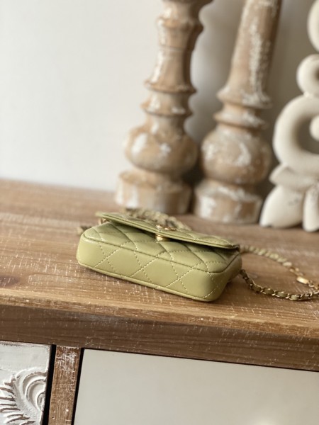 Handbag  Chanel   81228 size  12.5 cm