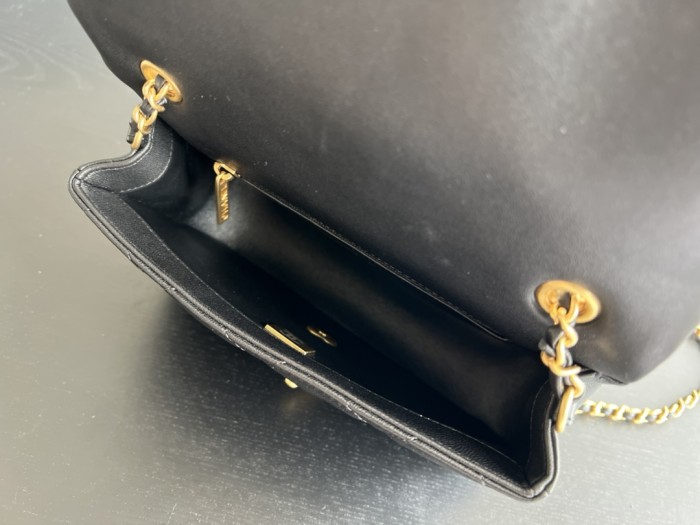 Handbag  Chanel  3457  size  20 cm 