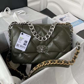 Handbag  Chanel   size  30 cm