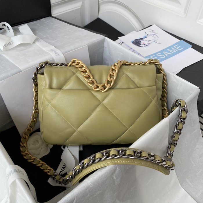 Handbag  Chanel  size  26 cm