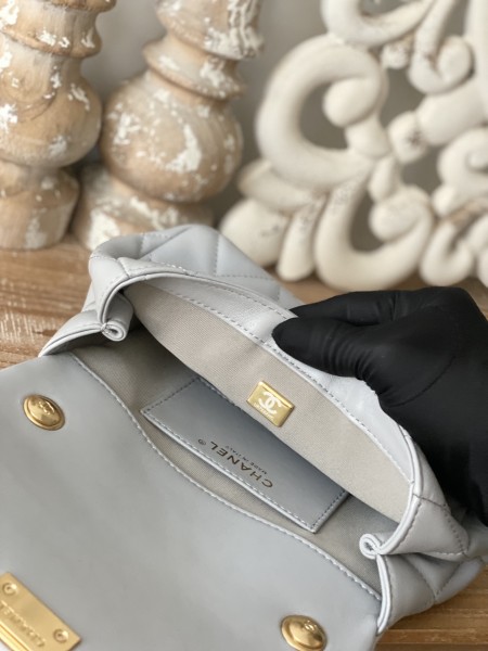 Handbag  Chanel  3474  size  15*20*8 cm