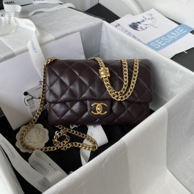 Handbag  Chanel  AS3393  size  14*22*8 cm 