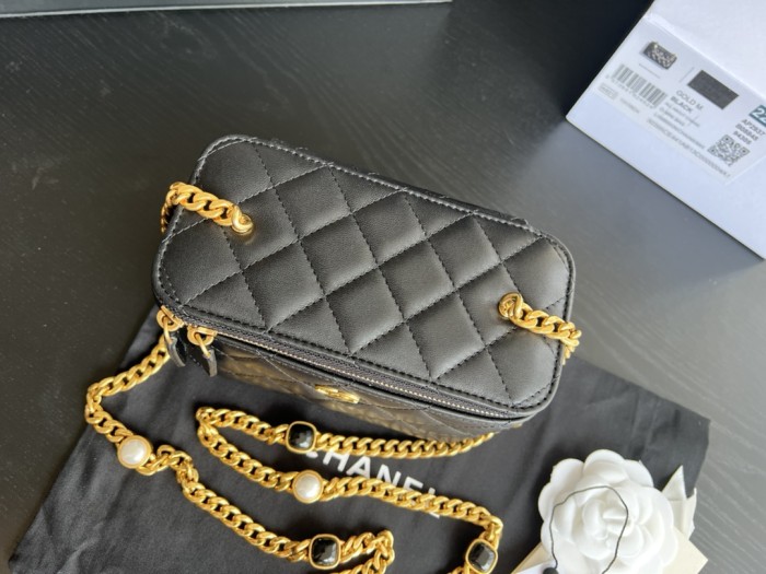 Handbag  Chanel  AP2937  size  8.5cmx11cmx7 cm