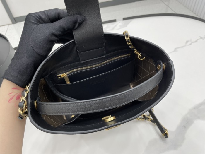 Handbag  Chanel   AS3452 size  21*26*13 cm