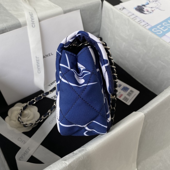 Handbag  Chanel AS3522  size 20 cm