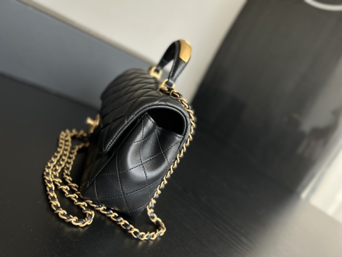 Handbag  Chanel  2431  size  20cmx12cmx6 cm