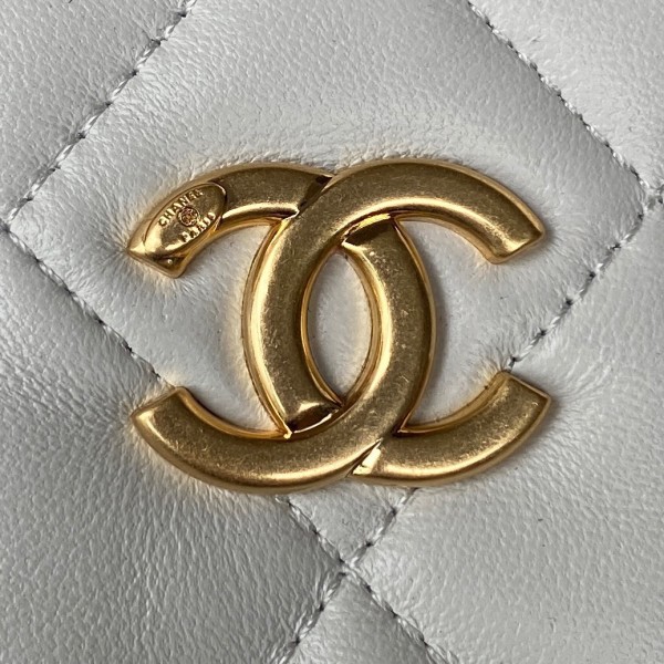 Handbag  Chanel  AS3631 size 26×30×7 cm
