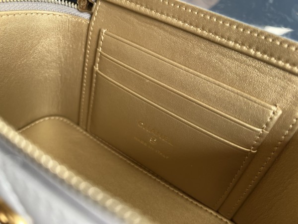 CHANEL Sheepskin Box Bag, Shoulder Bag, Crossbody Bag Regular Women's White AP2303-B02916-10601 size 16*8*10 cm