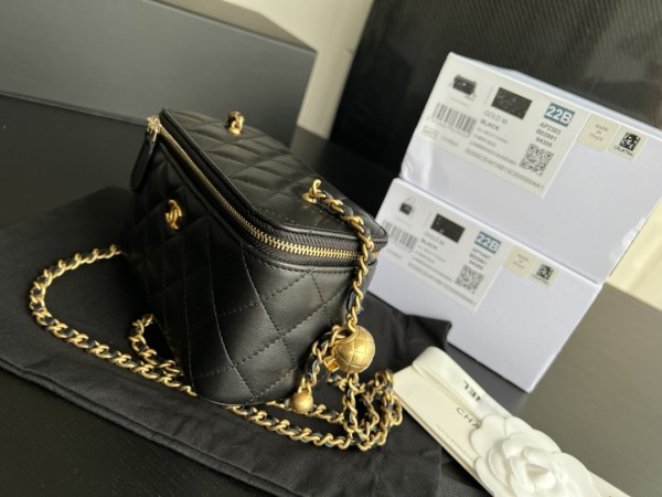 CHANEL Sheepskin Box Bag, Shoulder Bag, Crossbody Bag Women's Black AP2303-B18602-94305 size 17*8*9.5 cm