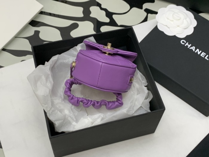  Handbag  Chanel   size  8*8.5*5.5* cm