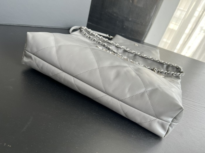 Handbag  Chanel  size  39cmx42cmx8 cm