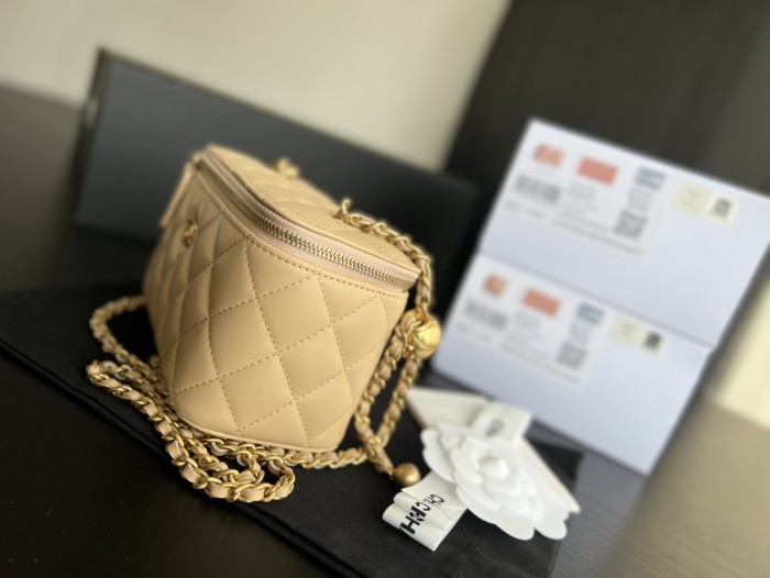 CHANEL 22c Early Spring Pebble Grain Calfskin Long Box Bag, Shoulder Bag, Crossbody Bag Women's Milk Tea AP2625-B07641-N5025 with Mirror size 17*8.5*10 cm