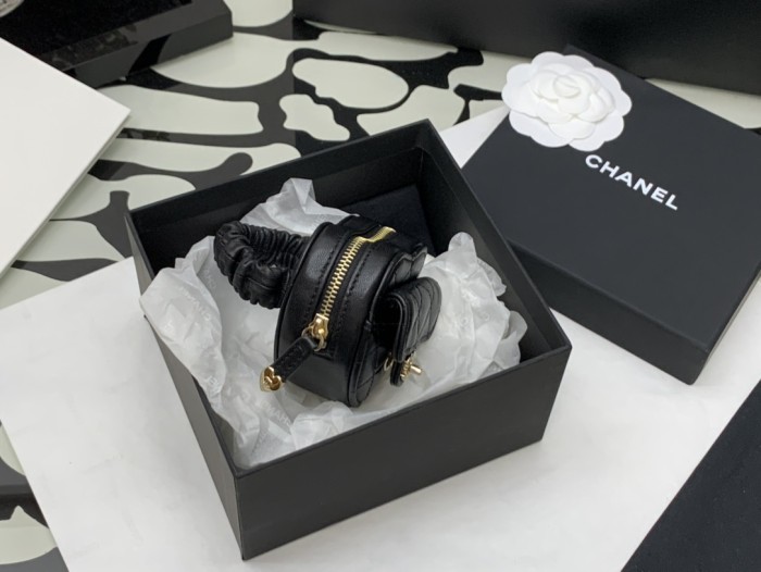  Handbag  Chanel  size  8*8.5*5.5* cm