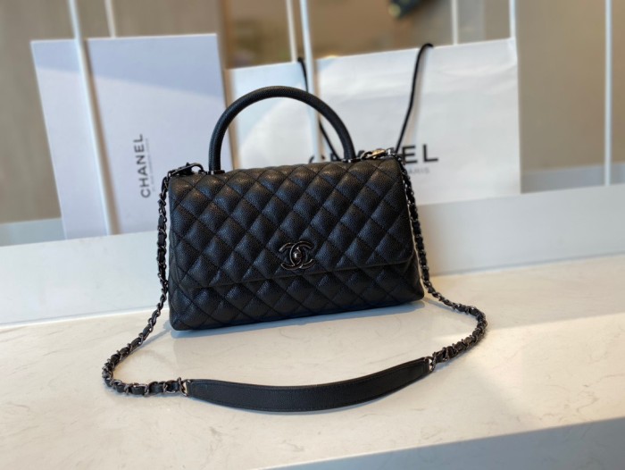 Handbag  Chanel   92991  size  28 cm
