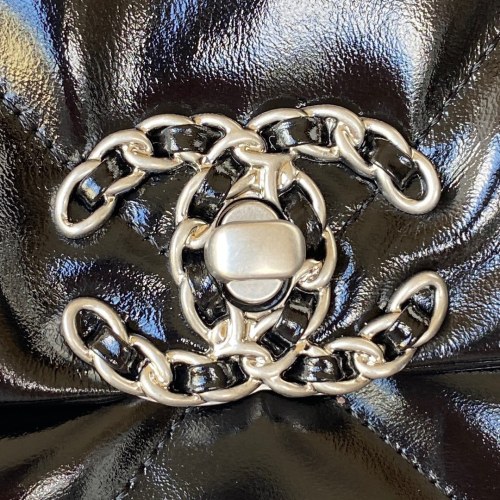 Handbag  Chanel AS1160  size   26/30 cm