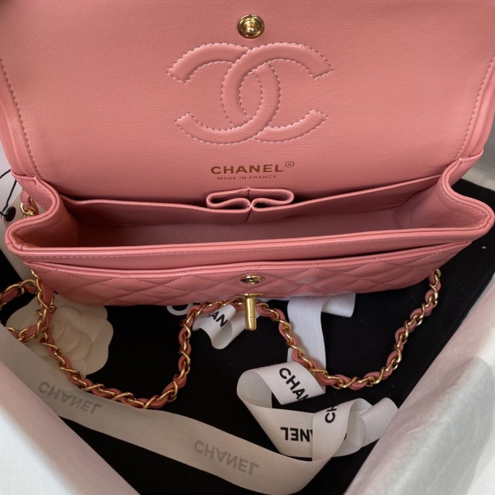 Handbag  Chanel  A01113  size  23 cm