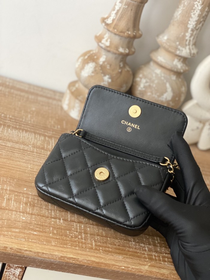 Handbag  Chanel  81228 size  12.5 cm