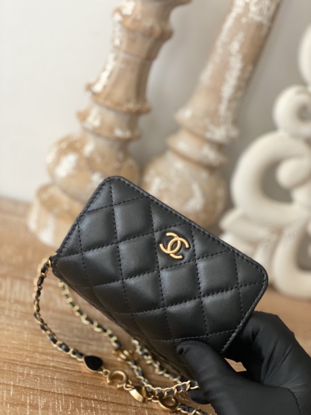 Handbag  Chanel  81228 size  12.5 cm