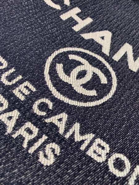 Handbag  Chanel  size  38  cm